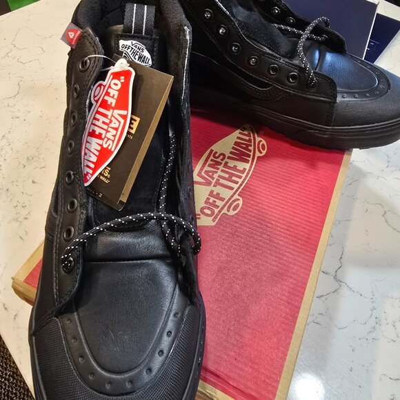 VANS Sk8-Hi MTE 2 All Weather Shoe Black Boots VN0A5HZZBKA Men's Size 12 NEW - Picture 4 of 16